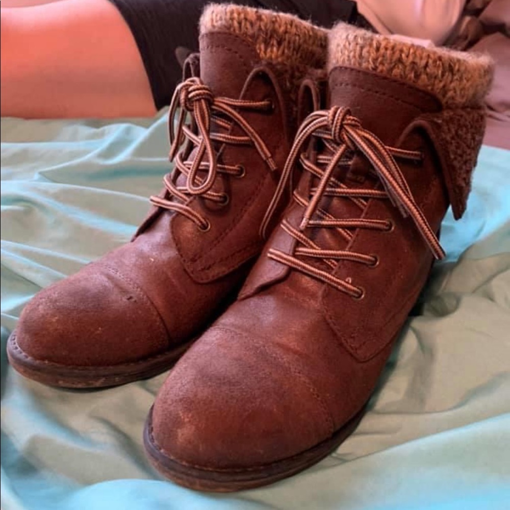 Brown cliffs Downey bootie by White Mountain